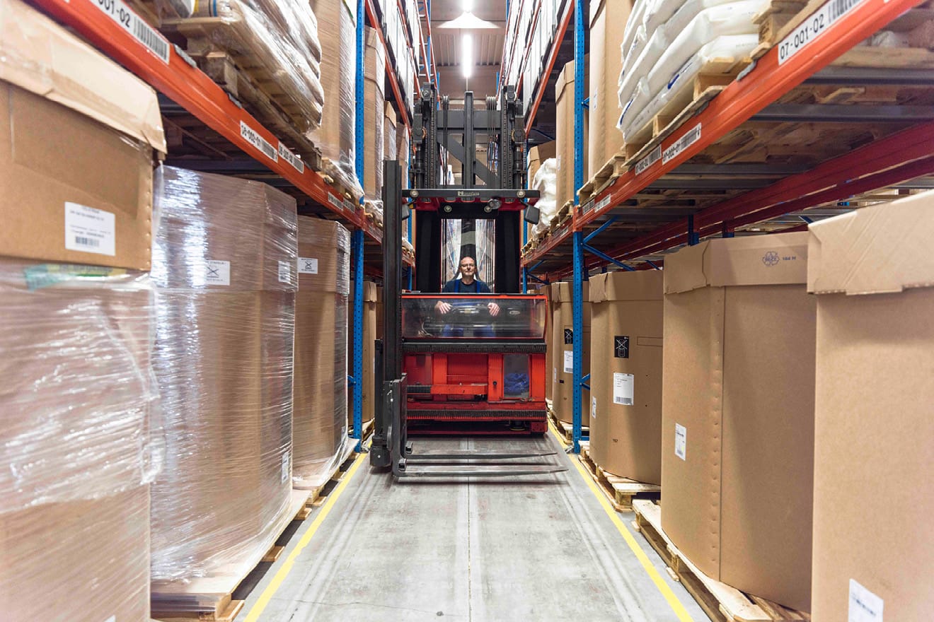 Blick in Logistikhalle