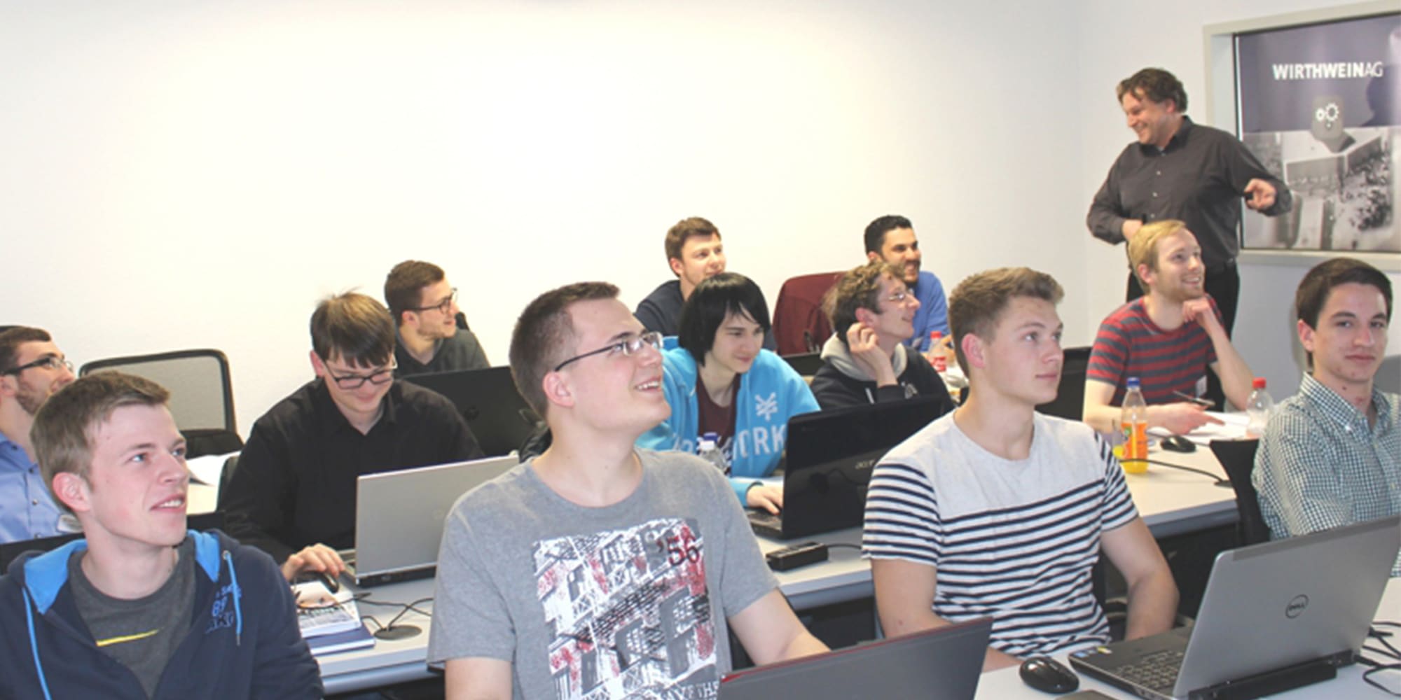Azubis nehmen an Java Kurs teil