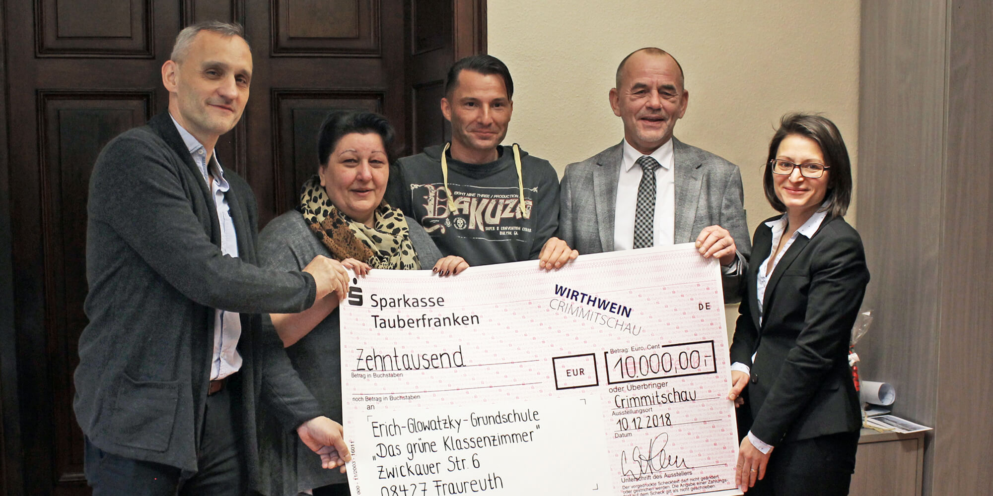 Scheckübergabe an Grundschule Fraureuth